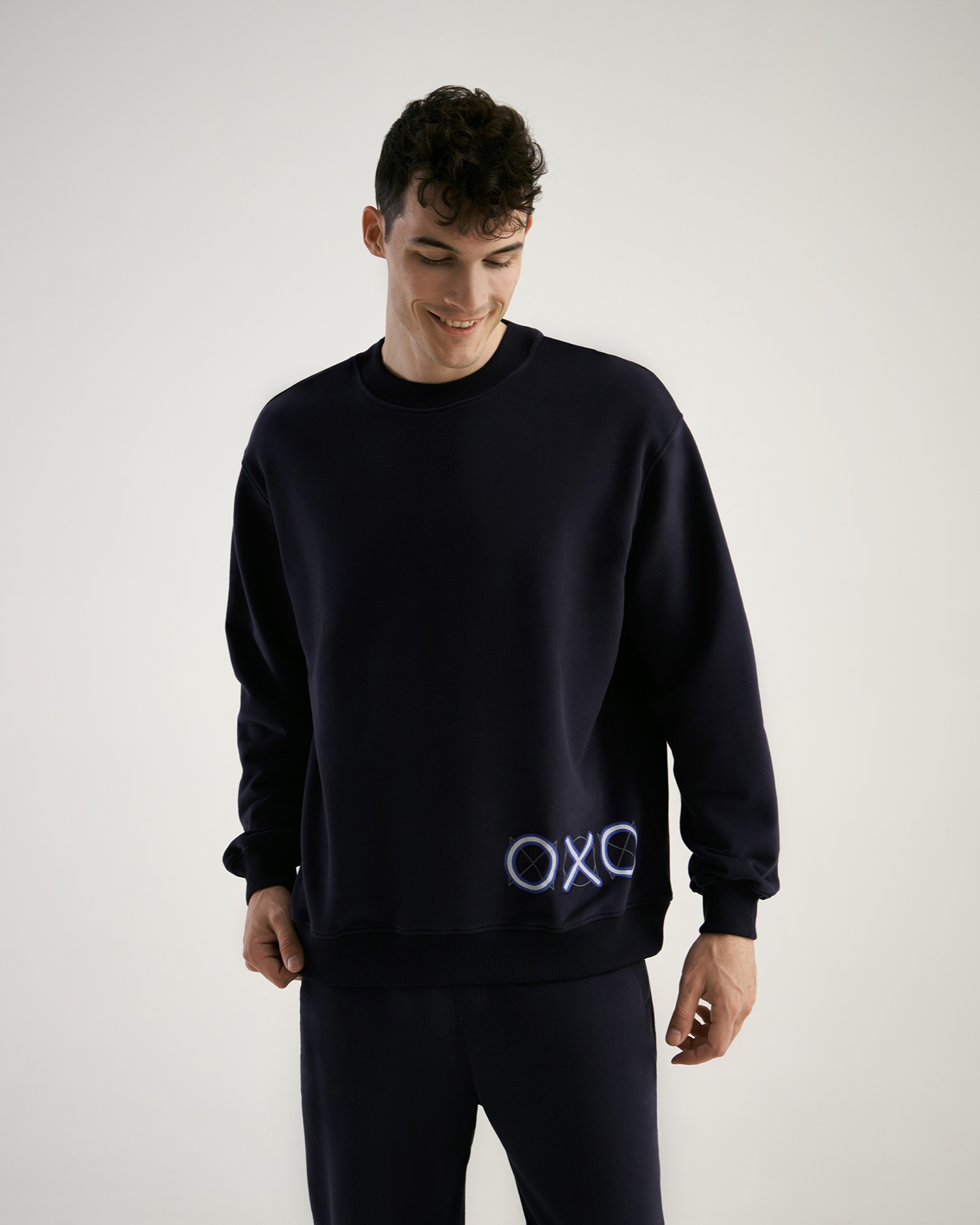 Свитшот Oversize с brush эффектом